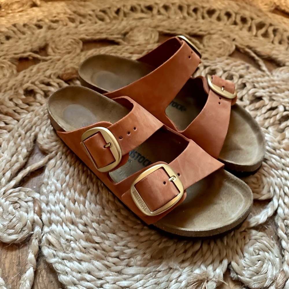 Birkenstock Arizona Women’s Big Buckle in Orange.